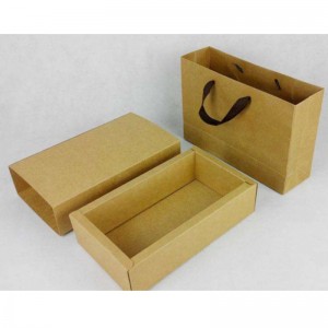 boscaí páipéar kraft agus málaí pacáistithe