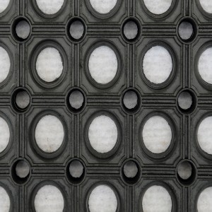 Mata rubair frith-dhuillín le poll draenála don chlós súgartha