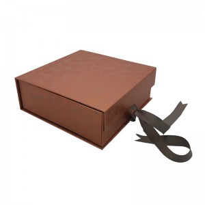 Bosca bronntanais só Chustaim fillte le haghaidh pacáistiú bronntanais