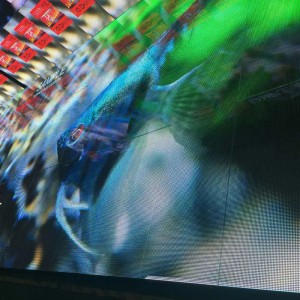 P8.928 Scáileán faoi stiúir damhsa allamuigh ar urlár urláir / balla físe faoi cheannas