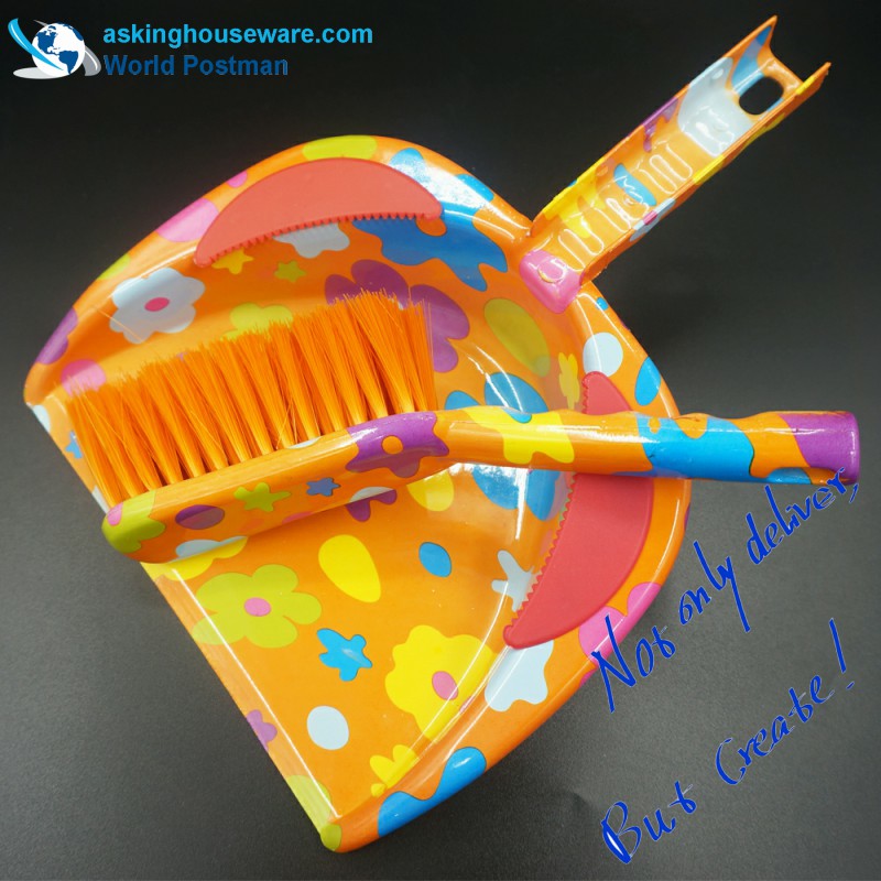 Akbrand Yellow Flower Water Marcáil Brush Broom Scuab le Líne PVC ag Bealach isteach Dustpan