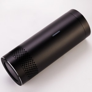 Purifier aer cairr USB faoi thiomáint le feidhm bhrath chaighdeán an aeir chun boladh deataigh / deannaigh / peataí / drochbholadh / baictéir / aer níos glaine formaildéad-ghluaisteáin a bhaint