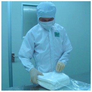 Soláthraíonn cuideachta éadaigh TOWER seirbhís saincheaptha éadaí frith-statach