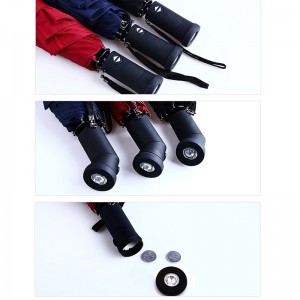 Láimhseáil na Tóirse Umbrella 3 scáth uathoibríoch atá oscailte agus feidhm dhlúth-fheidhme uathoibríoch