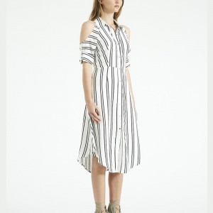 Nua tháinig gúna lása faisin do mhná