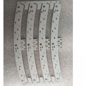 príomhbhord ríomhaire faoi stiúir bord soilsithe