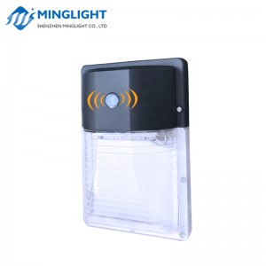 Pacáiste Balla faoi stiúir Solas WPA 13W