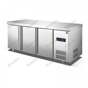 Cuisniú tráchtála cuisneora tráchtála inbhainte ag an deireadh ard