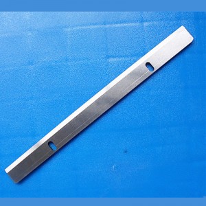 scian gearrtha cothrom le caighdeán maith