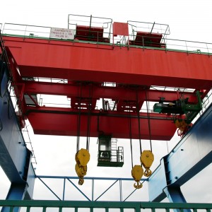 Crane Lastuas Bhíoma le Tralaí Dúbailte