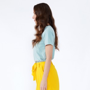 Gléas is déanaí Tops T-léine Blús Loose Lady Stíl Bunúsach Samhraidh V Muineál Spandex Lus an Mhiáin Glas Gearr