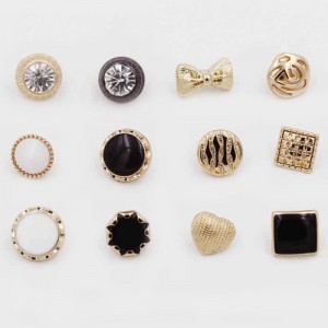 Cnaipí faisin saincheaptha léine miotail le dearadh faisin cnaipí fuála 8