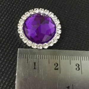 faisin dathanna maisiúla éagsúla cruinn cothrom ais cnaipe criostail aicrileach aicrileach 12