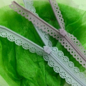 Zipper dofheicthe le téip lása le patrún 12