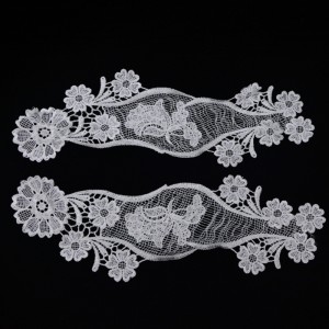 1 # Lása muince, lása síoda bainne, lása poileistir / níolóin, lása cadáis,