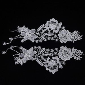 1 # Lása muince, lása síoda bainne, lása poileistir / níolóin, lása cadáis,