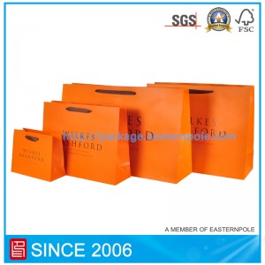 Mála páipéir siopadóireachta le dearadh saincheaptha