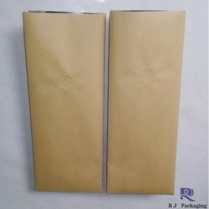 Tavaline hõbe ja krafti äärne kotike, mille ventiil on kohvi jaoks