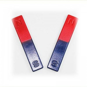 Praghas is déanaí ar Mhaighnéad Oideachais Alnico Cast U