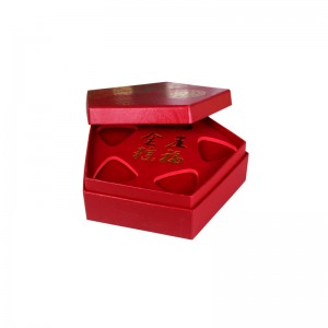 Bracelet fáinne sa bhosca earring