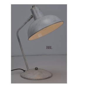 Lampa Tábla le scáth miotail choigeartú feidhm agus bán brushed óir