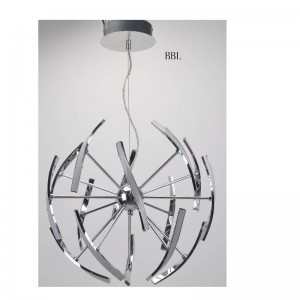 Faoi stiúir lampa siogairlín le stiall alúmanaim