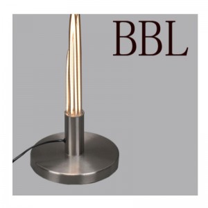 Lampa lampa faoi stiúir le stiall alúmanaim