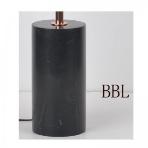 Lampa lampa faoi stiúir le bonn marmair