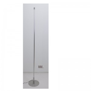 Lampa lampa faoi stiúir le lasc ar / as ar bharr an lampa