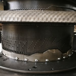 TSín monaróir ardluais caipín meaisín 48rpm / min glúine