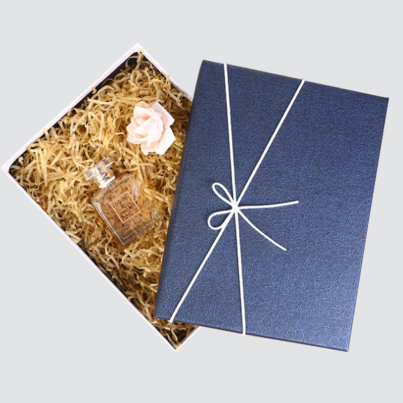 Méid Bosca Éadaí Stíl Simplí Cap Bosca Bronntanais Maisiúil Bow Ceangail