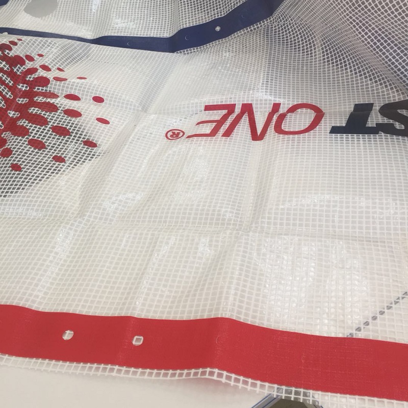 Priontáil lógó ar tharpaulinfilm