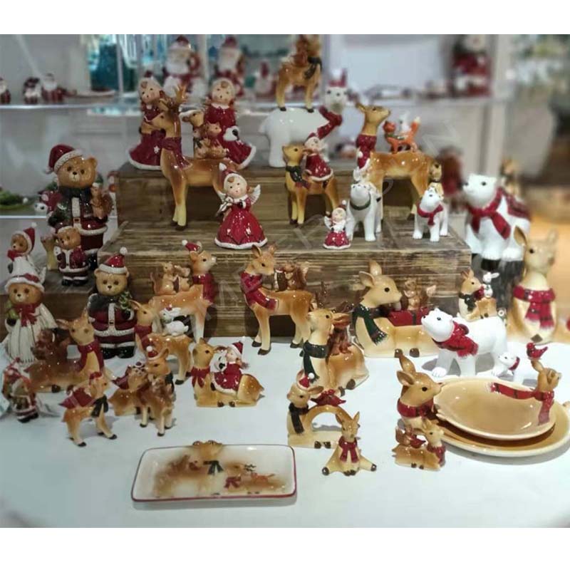 Réimse leathan ceirmeach Péinteáil lámh-mhaisiú píosaí maisiúcháin Nollag