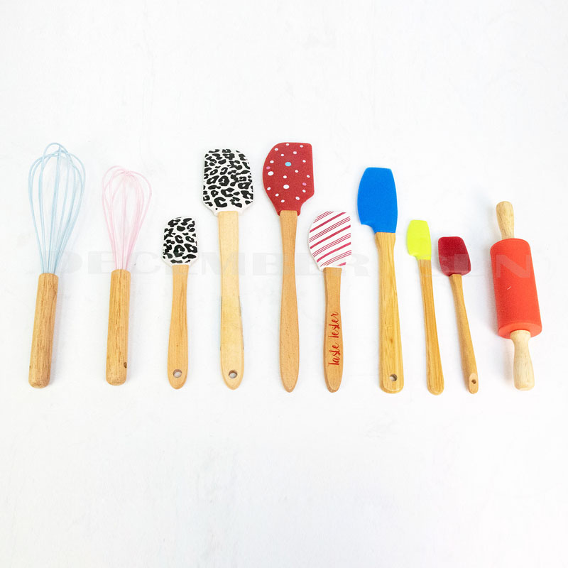 Uirlis agus sealbhóir uirlisí cistine atá éasca le húsáid