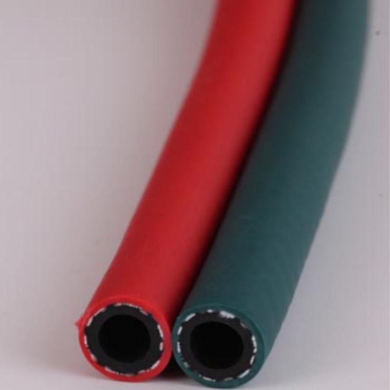 Píopaí srathaithe gáis aerphlátaí atá Plaisteach 8mm solúbtha le feistiú píopaí upvc