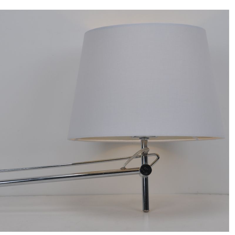 Lampa balla le scáth fabraice agus feidhm inchoigeartaithe
