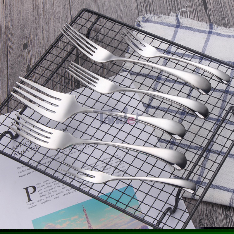 Curved Disain Stainless Steel Kitchen Restoran Partei Tableware Cutlery 24PCS Set