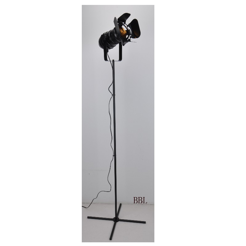 Is féidir le solas urláir scannáin-1 le lúibín U, treo a choigeartú