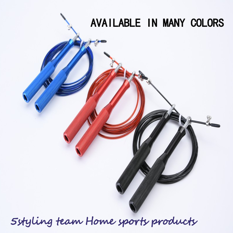 Tehase otseköis, mis jätab vahele spordispordi kandenööri, hüpates alumiiniumist sulamist käepideme, terastraadist köie vahele