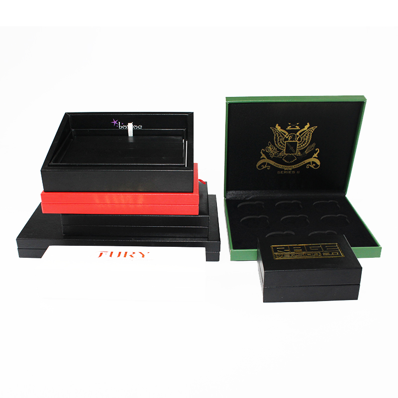 Metallist käekellakast puidust kellakast Automaatselt pöörleva käekellaga näidik