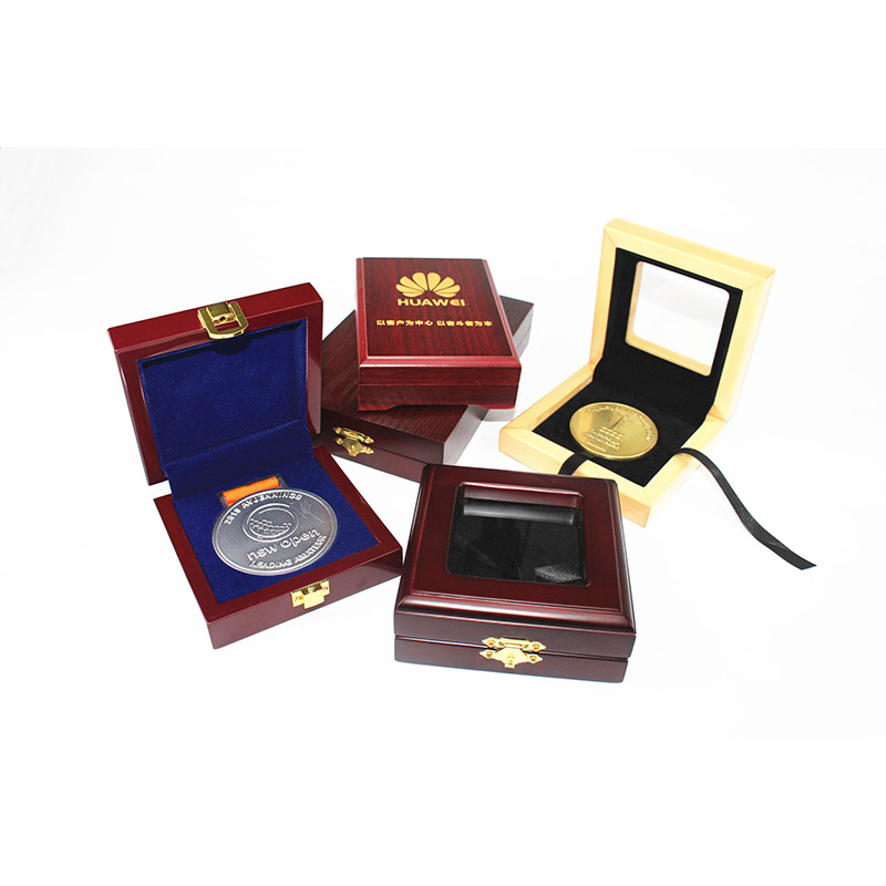 Cás faire Mála seodra Bosca bonn Bosca seodra Bosca bráisléid