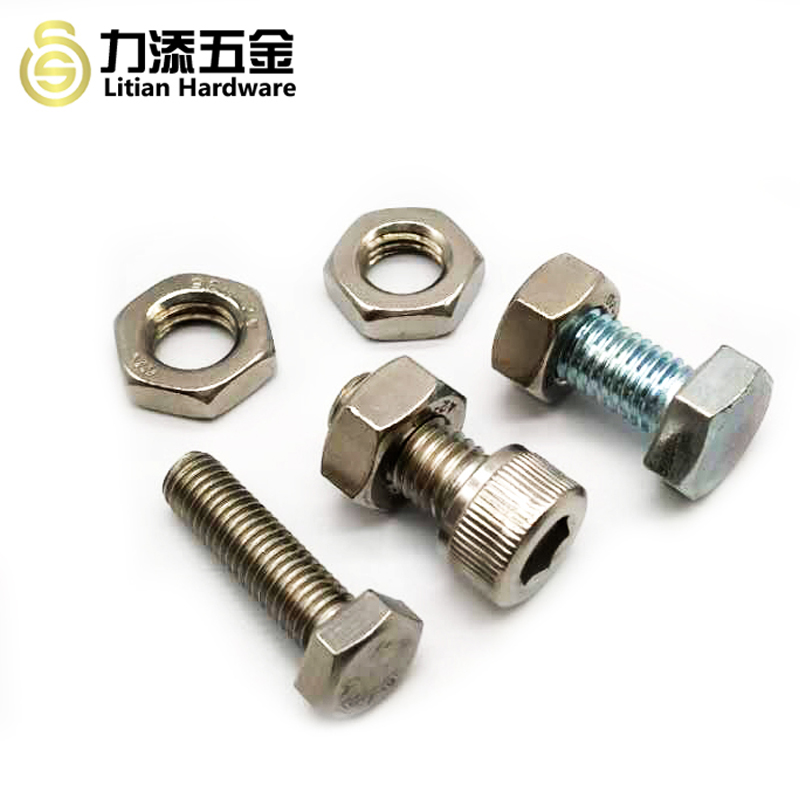 Próiseas foirmithe agus baint burr dúntóirí