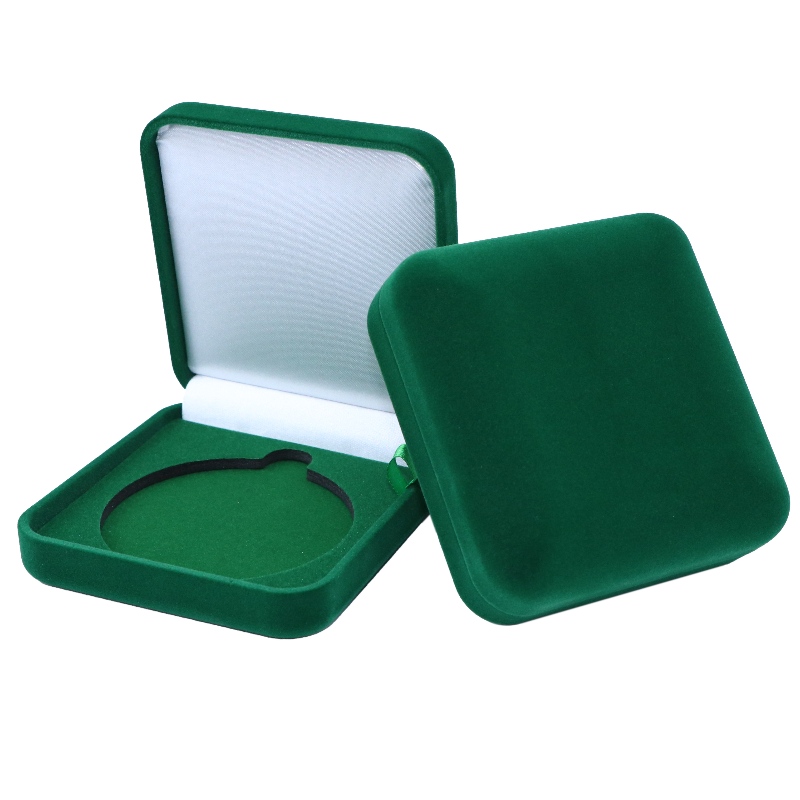 Mír F-80 Bosca Velvet cruth babhta le haghaidh mona, suaitheantas & bracelet, srl., Mm. 90 * 95 * 38, meáchain thart ar 86g