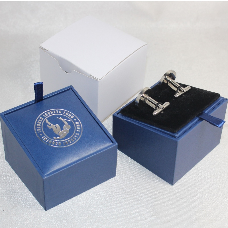 Mír V-20X bosca leathair PU cearnach le haghaidh gearrthóga comhionannas vótaí lánúin nó cúpla cufaí, srl. Mm. 64 * 64 * 50, meáchain thart ar 64g