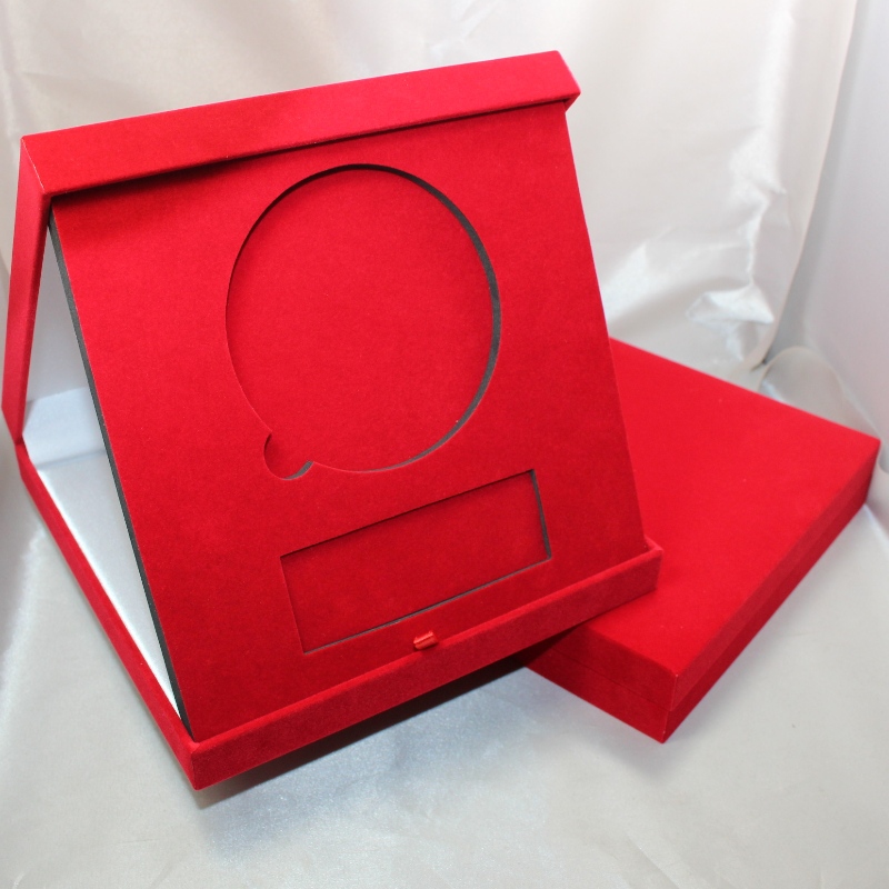 Element V-23L ruudukujuline flannelette box for 150*150mm mutipmündid, medalid ja märgid jne mm.192*192*40, raskused umbes 335g