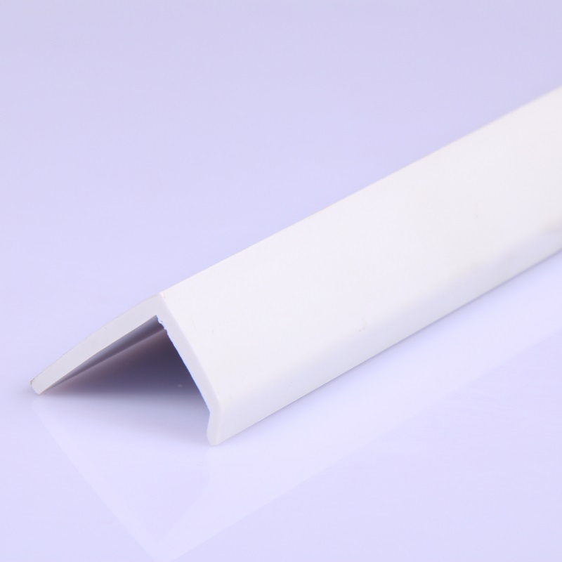 Próifíl Baile Átha Troim saincheaptha pvc cosanta cruth L le cruth íseal ar ardchaighdeán