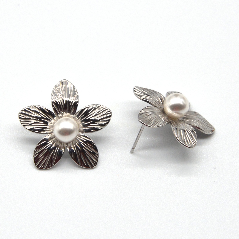 Fáinní Cluaise Péarla bainise na mBan Fáinní Cluaise Cruach Dhosmálta Bláthanna Mná Bronntanais is Fearr An tSín Monarcha Seodra Ruifanbao