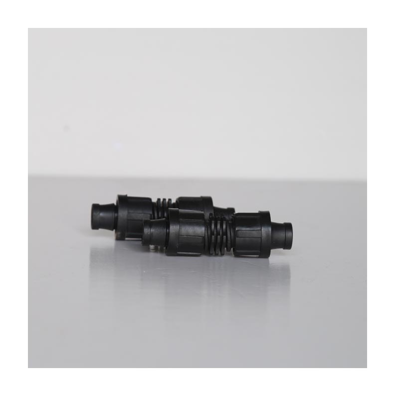 Ceangal inset do phíopa drip Corpoideachais