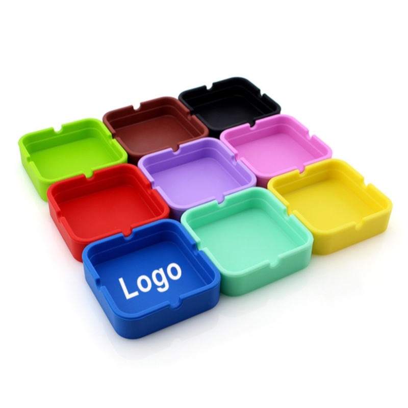 Luaithreadán beag cearnach