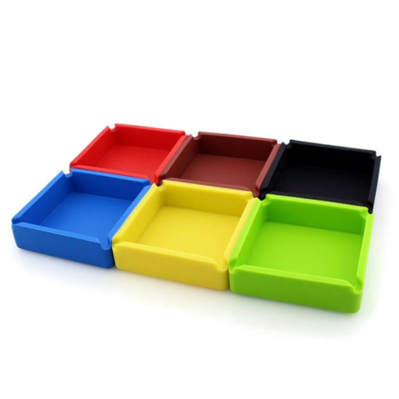 Luaithreadán mór cearnach